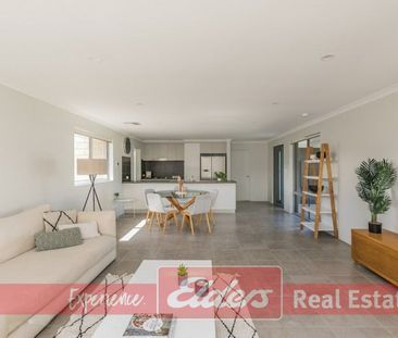 Trendy Coastal Living in Beachside Waikiki - Photo 3