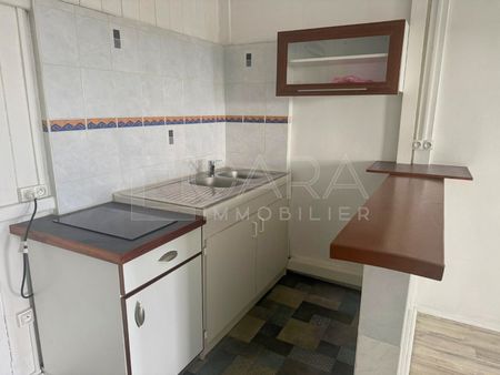 Location Appartement 4 pièces 75m² CAYENNE 97300 - Photo 4