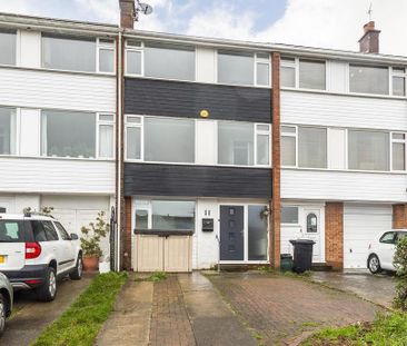 4 bedroom terraced house to rent - Photo 5