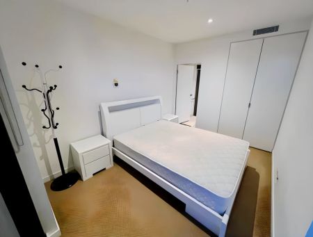 2 bed 2 bath-1402 - Photo 4