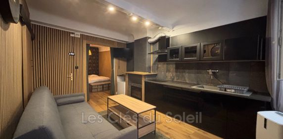 Location appartement studio 23 m² Hyères - Photo 2