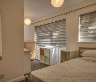 Clement Close, Canterbury, CT1 - Photo 4