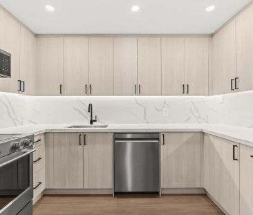 Charles West — 2 Bedroom + Den - Photo 6