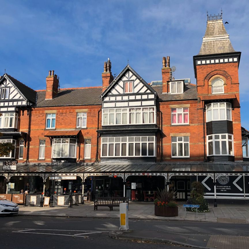 Town Centre - Photo 1