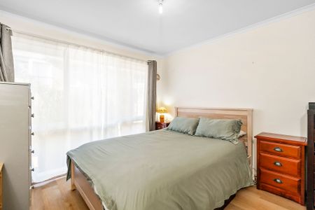 Effortless Lifestyle Living in the Heart of Frankston - Photo 2