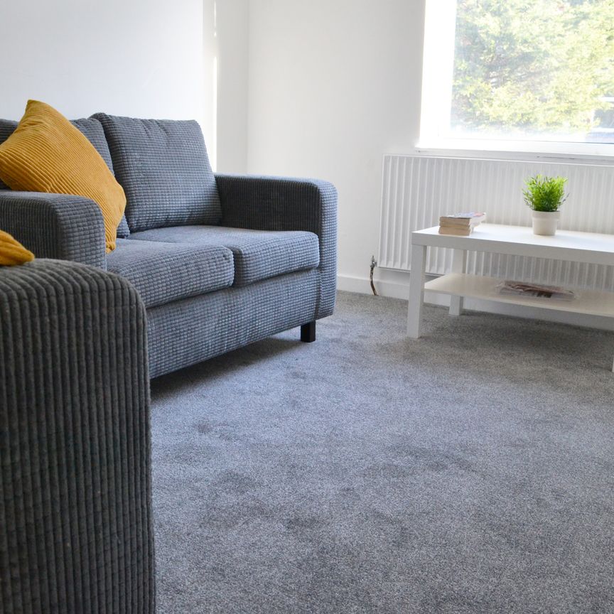 Top Flat, 30 Ebor Place, LS6 1NR, Leeds - Photo 1