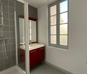 Location Appartement 3 pièces 89m² LA ROCHELLE 17000 - Photo 3
