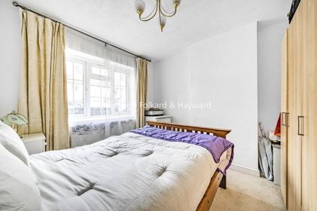 4 bedroom terraced house to rent - Photo 4