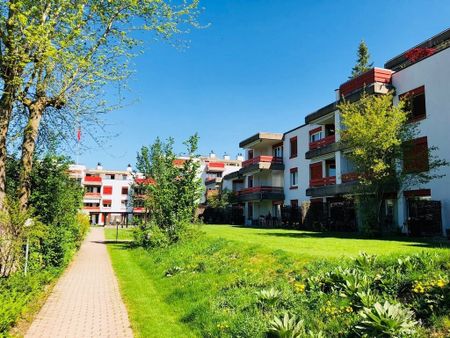 quartier résidentiel ensoleillé dans un environnement adapté aux enfants - Foto 2