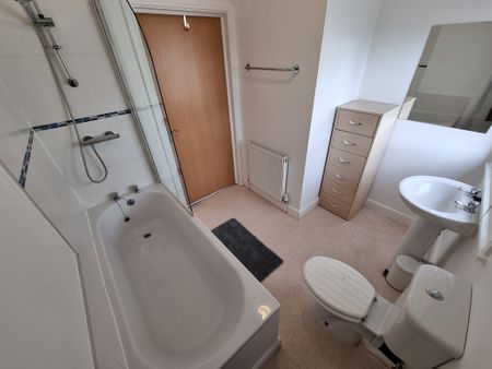 1 Bed Student Accommodation - Photo 4