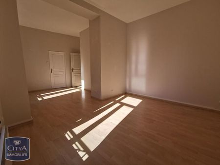 Location Appartement 3 pièces 65m² LILLE 59000 - Photo 3