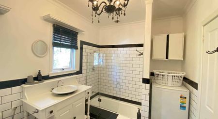 Spacious Family Home - Photo 4