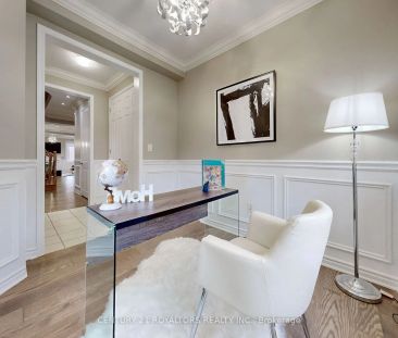 Detached Home For Lease | W9031533 - Photo 6