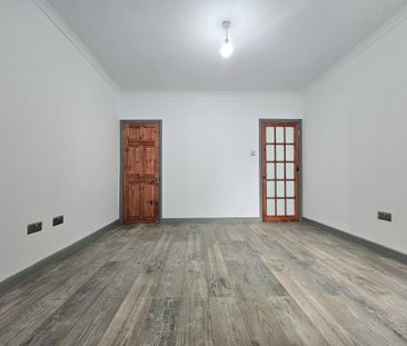 3 bedroom end of terrace house to rent - Photo 2