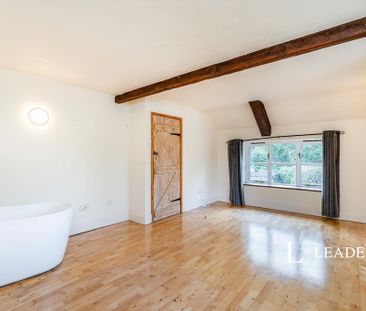 4 bedroom detached house to rent - Photo 5