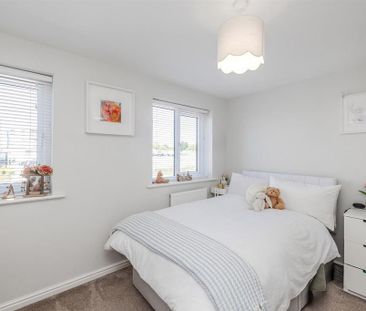 3 bedroom terraced house to rent - Photo 3