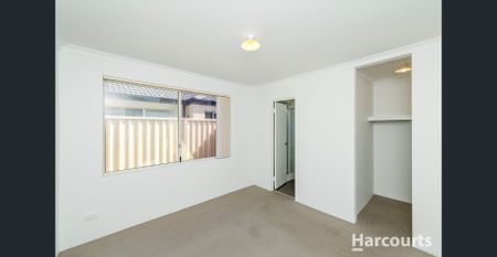 Welcome Home to Comfort and Convenience! - Photo 4