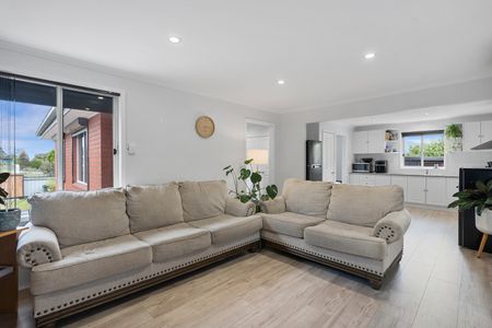 18 Mockridge Road, Clarendon Vale TAS 7019 - House For Rent | Domain - Photo 4