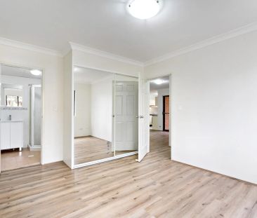 Relaxed Living with Room to Entertain - Photo 2