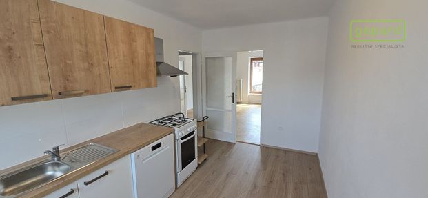 Pronájem bytu 2+1 58 m² - Photo 1