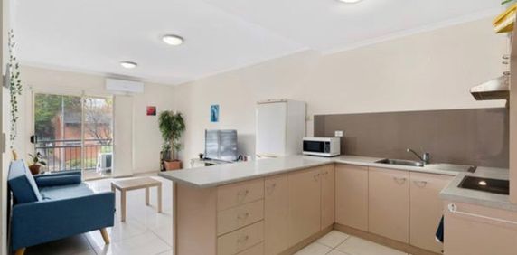 3-bedroom shared unit / apartment, Angas St - Photo 2