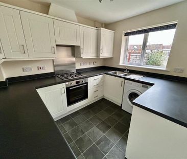 3 bedroom terraced house to rent - Photo 2