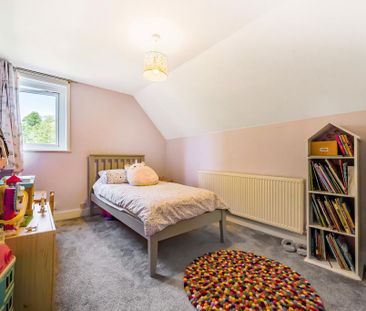 3 bedroom detached house to rent - Photo 4