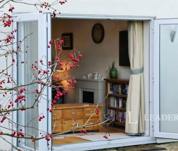 1 bedroom semi-detached house to rent - Photo 2