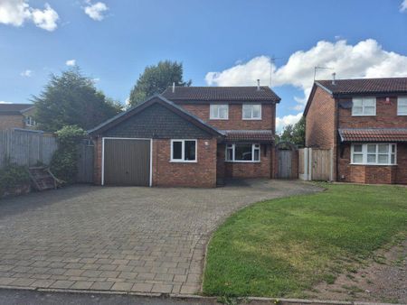 4 bedroom detached house to rent - Photo 3