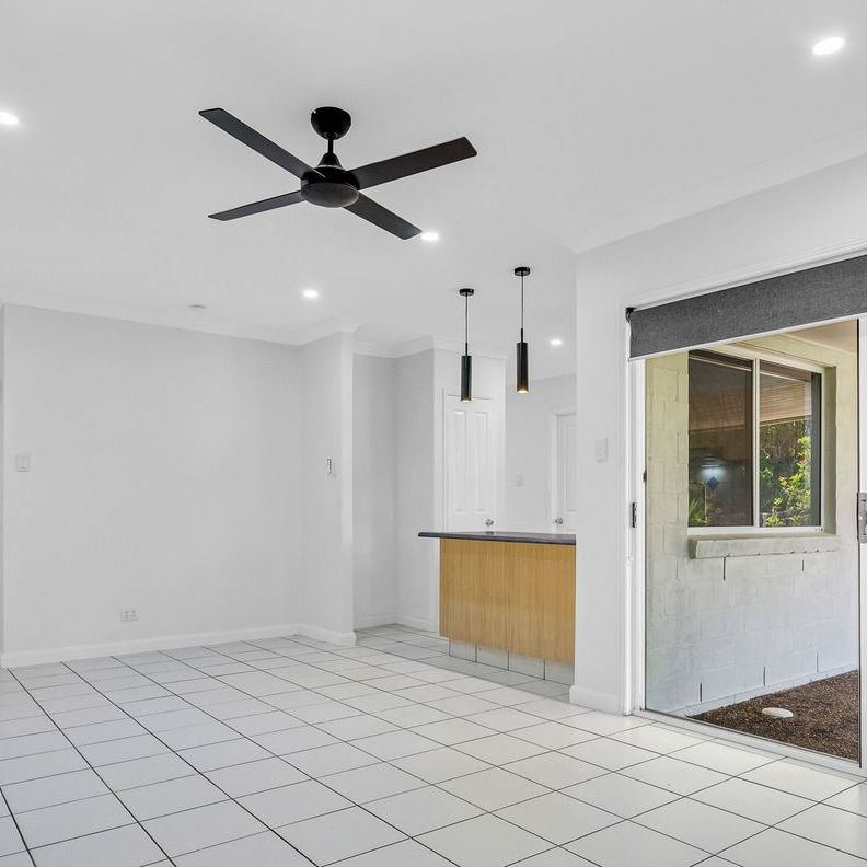 Spacious 4-Bedroom Home in Upper Coomera - Photo 1