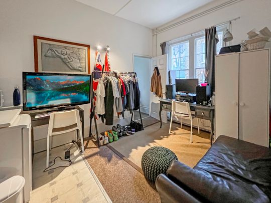 Flat E 47/48 St John Street, Oxford OX1 2LQ - Photo 1