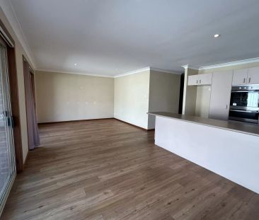 Low Maintenance - Photo 2