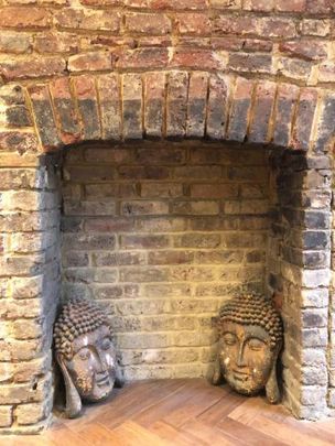 Luxurious self-contained flat in an arty townhouse in trendy Dalston - Photo 1