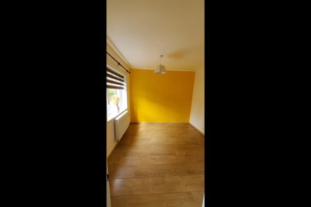 3 Bed Semi-Detached House, Bowden Wood Crescent, S9 - Photo 2