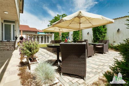 Vila mobilata si utilata cu tehnologie SMART in localitatea - Fotografie 4