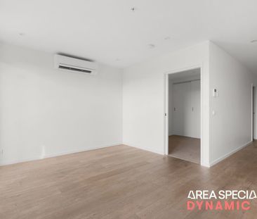 Bright, Spacious & The Perfect Location! - Photo 1