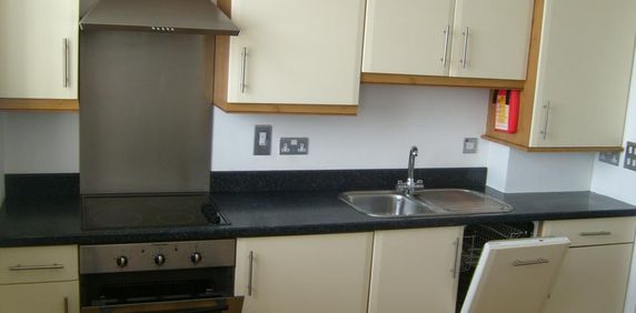 Studio to rent - Photo 2