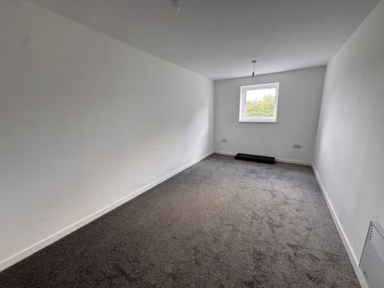 Broadmeadow Flats, Warstones Drive, Wolverhampton - Photo 1