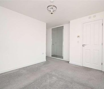 Tubb Way, Basingstoke, Hampshire, RG24 - Photo 5