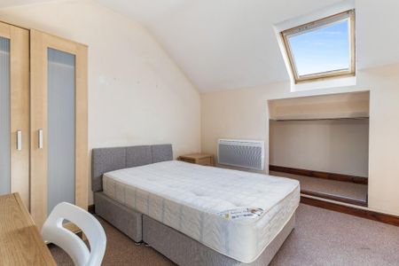 5 bedroom terraced house to rent - Photo 2