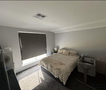 Stunning 4 bedroom - Photo 1