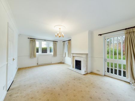 4 bedroom detached house to rent - Photo 2