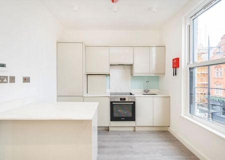 Wimbledon Hill Road, SW19 7PA, London - Photo 4