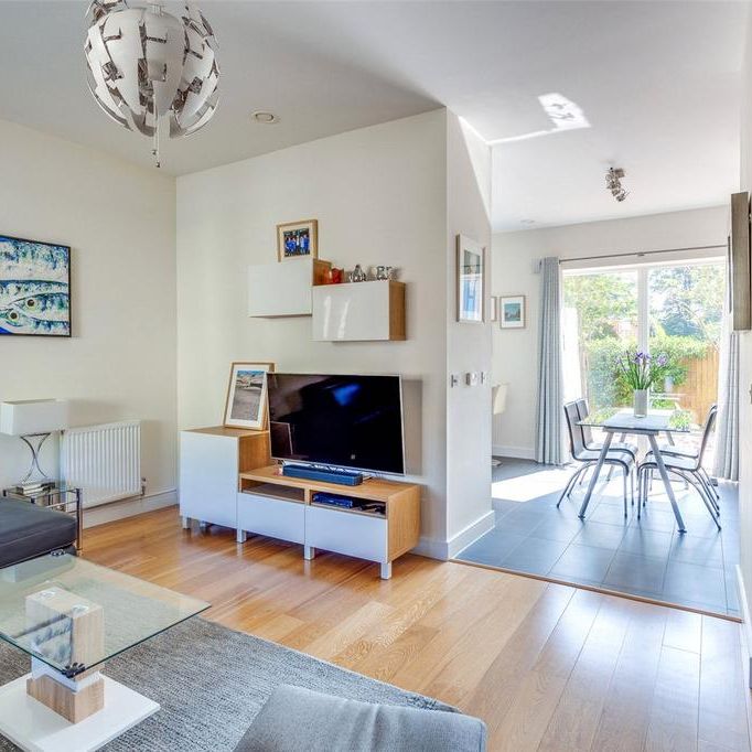 2 bedroom terraced house to rent - Photo 1