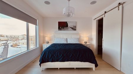 108 38A Avenue SW - 1 - Photo 5