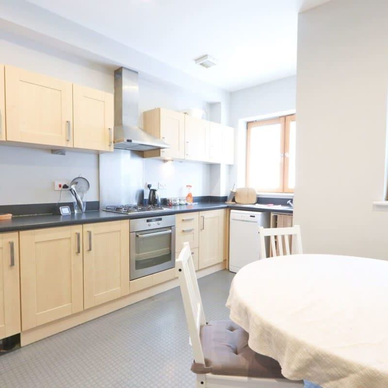 2 Bedroom Home – Medium Let - Photo 1