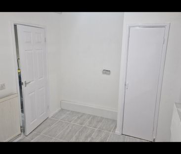 1 Bed Flat, Bureden Way, E11 - Photo 6