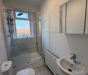 2 Bed Terraced House, Holmfield Avenue, M9 - Photo 6