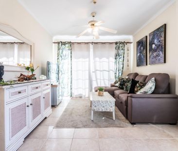 Apartamento con terraza y vistas en Los Cristianos – 0067-04600 - Foto 2