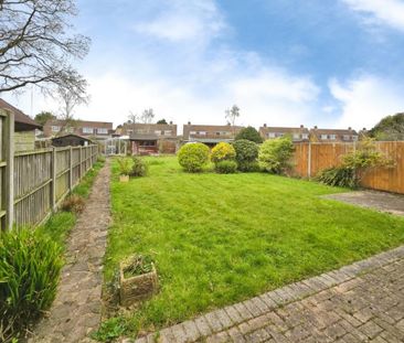 3 bedroom semi-detached house to rent - Photo 2